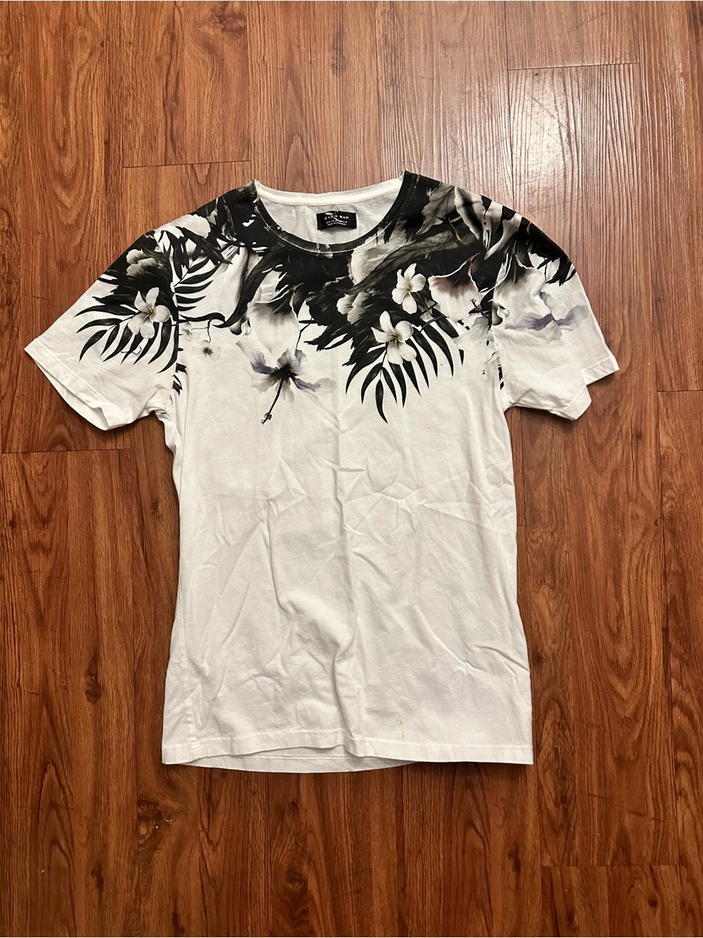 Zara White Crewneck Tee with Black Tropical Floral Yoke